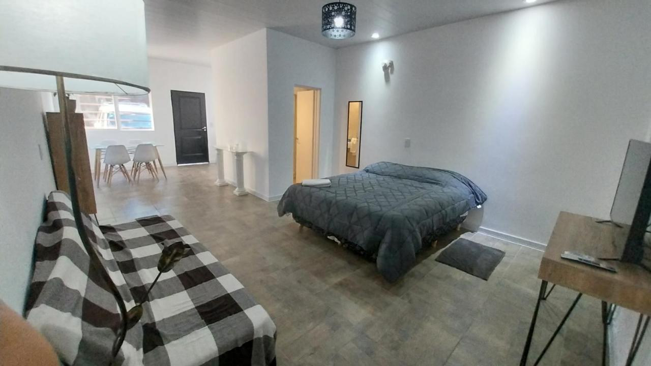Apartment Adrogue Ezeiza Airport Shuttle 24hs